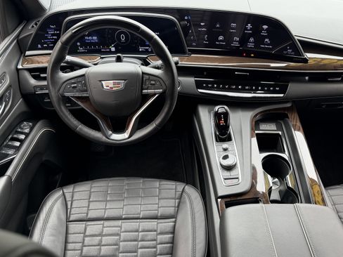 Used 2023 Cadillac Escalade Sport Platinum AWD/4WD image 13