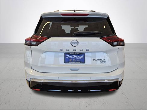 New 2026 Nissan Rogue Platinum image 8