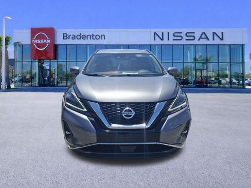 Used 2022 Nissan Murano SV FWD image 2