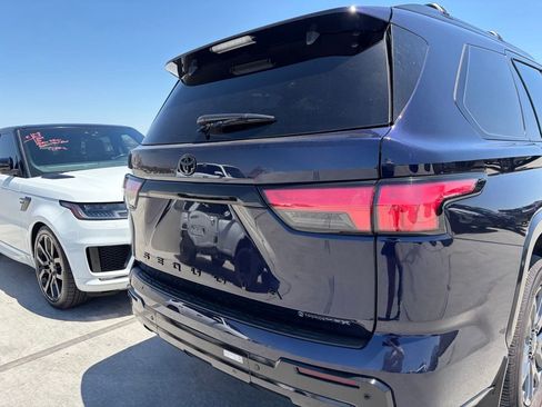 Used 2026 Toyota Sequoia Platinum AWD/4WD image 4
