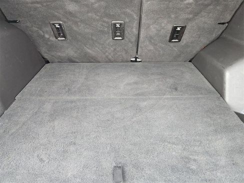 Used 2019 GMC Terrain SLE image 34