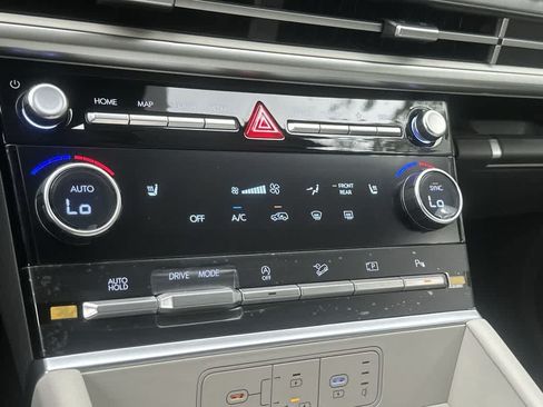 Used 2026 Hyundai Santa Fe SEL FWD image 27