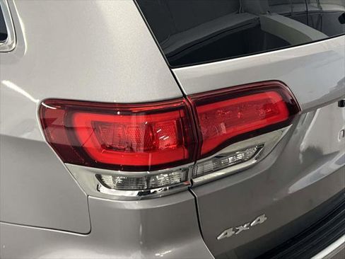 Used 2020 Jeep Grand Cherokee Limited image 10