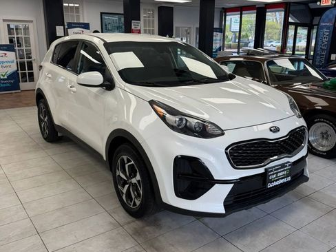 Used 2021 Kia Sportage LX FWD image 3