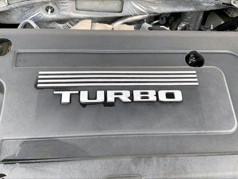 Used 2019 Cadillac XT4 Luxury w/ Cold Weather Package image 32