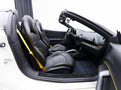 Used 2019 Ferrari 488 Spider RWD image 38