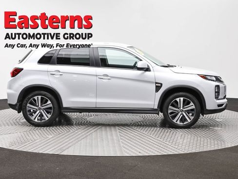 Used 2023 Mitsubishi Outlander Sport ES AWD/4WD image 4