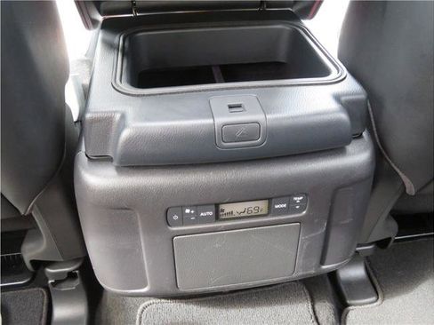 Used 2024 Nissan Armada SL w/ Captain's Chairs Package image 11