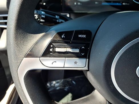 Used 2024 Hyundai Elantra SEL image 7