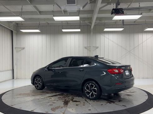 Used 2018 Chevrolet Cruze LT FWD image 6