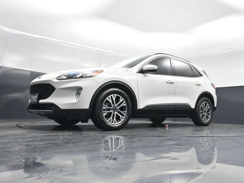 Used 2022 Ford Escape SEL w/ Technology Package FWD image 42