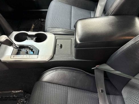 Used 2014 Toyota Camry SE image 22