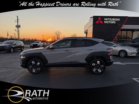 Used 2024 Hyundai Kona SEL image 6