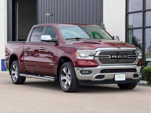 Used 2019 RAM 1500 Laramie AWD/4WD image 4