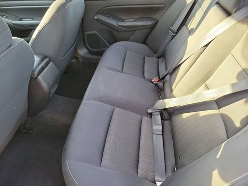 Used 2024 Nissan Altima 2.5 SV image 10