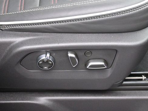 Used 2025 GMC Sierra 2500 AT4X image 33