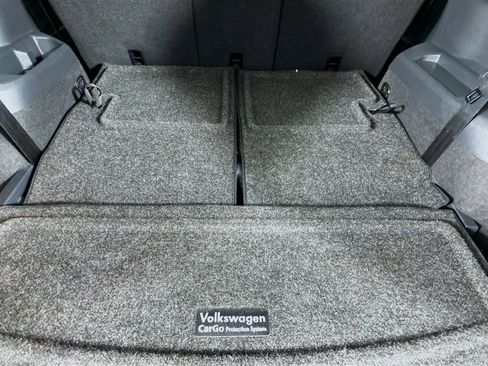 Used 2018 Volkswagen Tiguan SEL w/ 3rd Row Seat Package AWD/4WD image 34