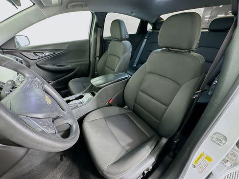 Used 2020 Chevrolet Malibu LT image 13