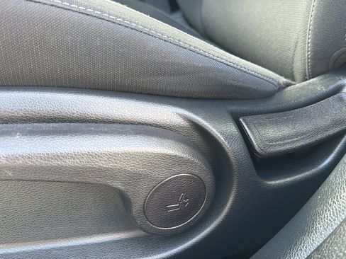 Used 2023 Kia Forte LXS w/ LXS Technology Package FWD image 17