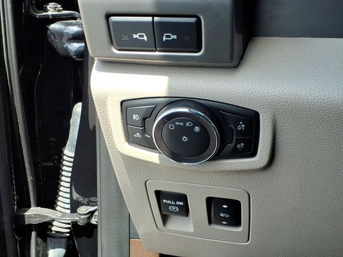 Used 2020 Ford F150 Limited w/ Trailer Tow Package AWD/4WD image 34