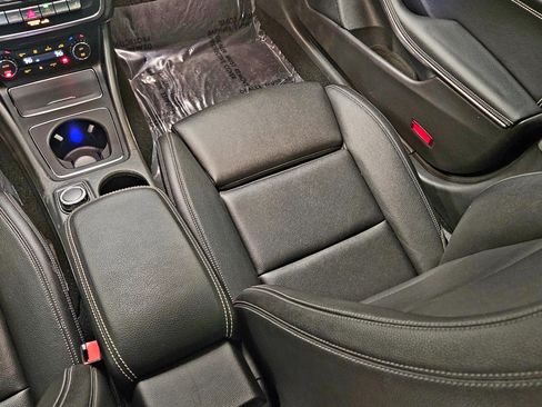 Used 2018 Mercedes-Benz CLA 250 4MATIC image 33