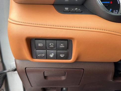 Used 2020 Toyota Highlander Platinum FWD image 20