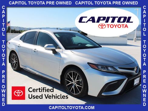 Certified 2024 Toyota Camry SE image 1