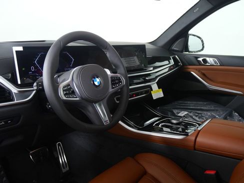 Used 2026 BMW X5 xDrive40i w/ M Sport Package AWD/4WD image 12