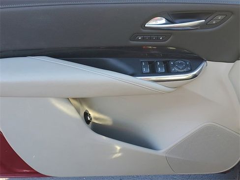 Used 2019 Cadillac XT4 Premium Luxury w/ Cold Weather Package image 15