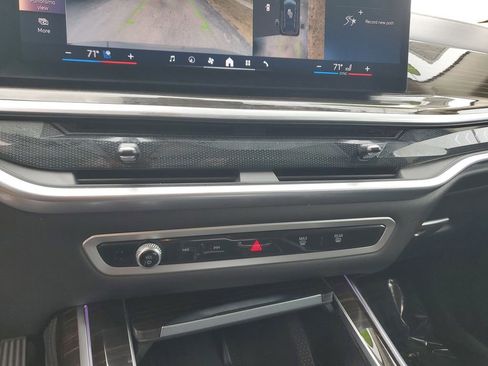 Used 2024 BMW X7 xDrive40i image 29