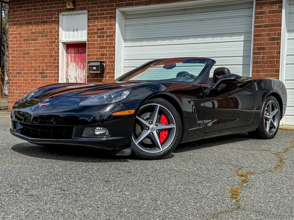 Used 2011 Chevrolet Corvette Convertible w/ Preferred Equipment Group RWD image 6