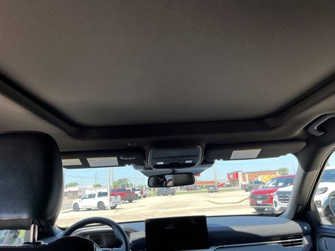 Used 2025 Ford Explorer ST image 16