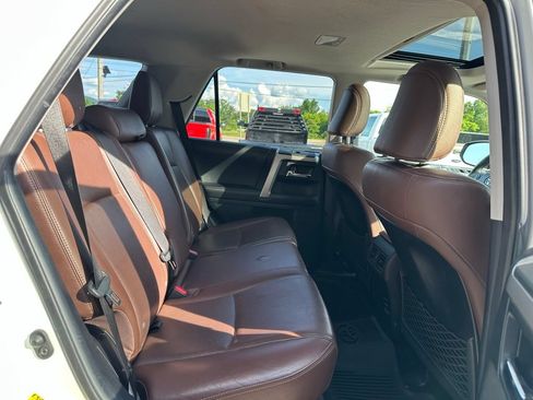 Used 2019 Toyota 4Runner Limited AWD/4WD image 32