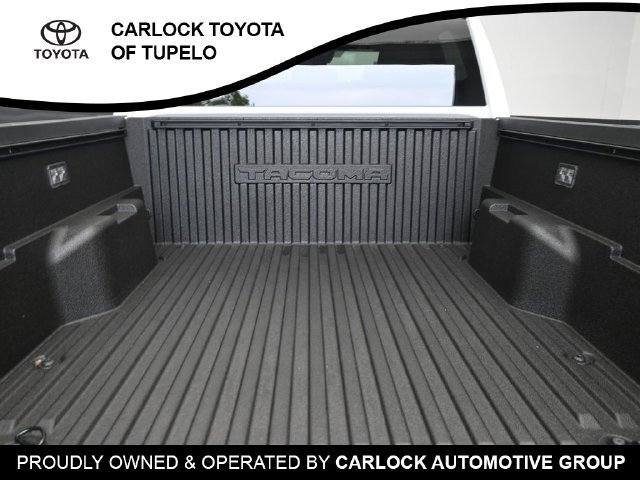 Used 2025 Toyota Tacoma SR5 AWD/4WD image 26