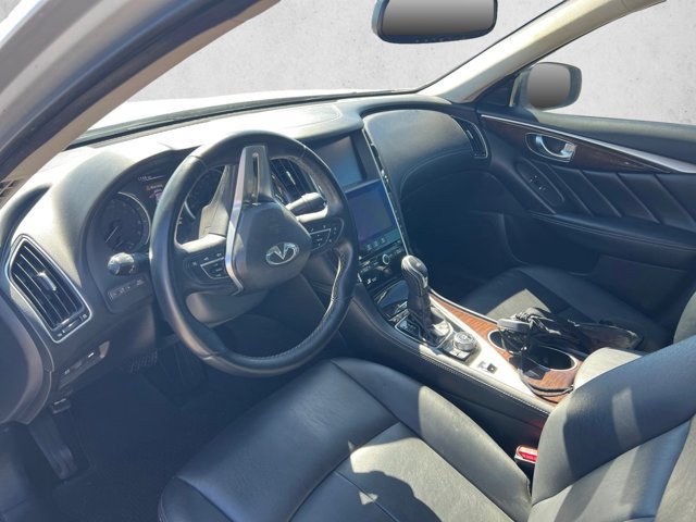 Used 2018 INFINITI Q50 Luxe w/ Essential Package (3.0T Luxe) RWD image 10