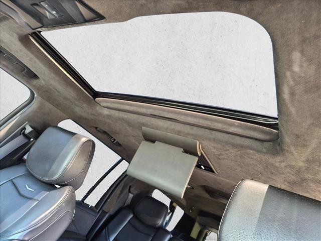 Used 2019 Cadillac Escalade ESV Platinum AWD/4WD image 13