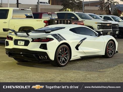 Used 2023 Chevrolet Corvette Stingray Premium Cpe w/ Z51 Performance Package RWD image 6