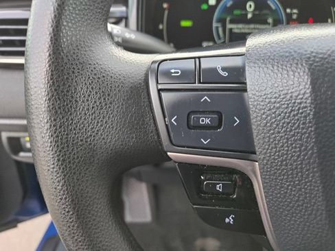 Used 2025 Toyota Camry LE FWD image 22