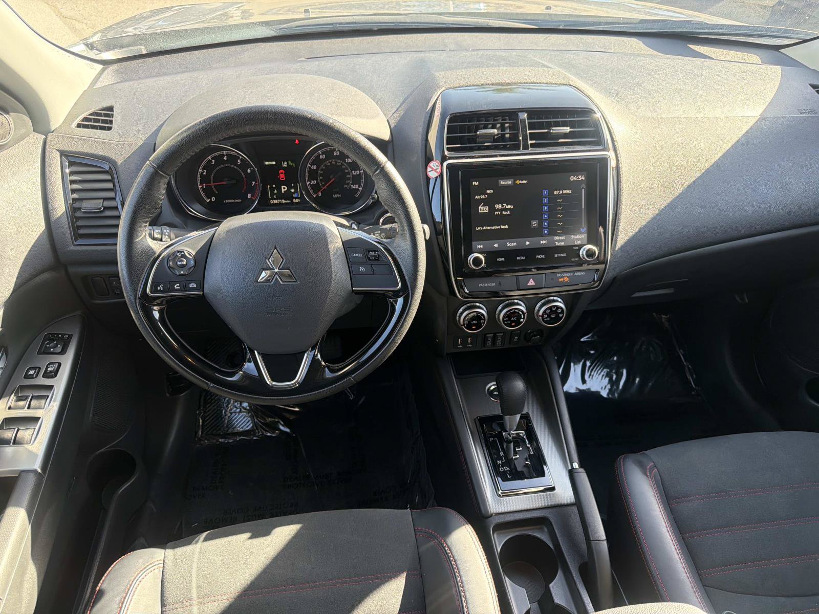 Used 2025 Mitsubishi Outlander Sport SE AWD/4WD image 7