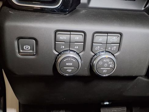 New 2026 GMC Sierra 1500 Denali w/ Technology Package AWD/4WD image 17