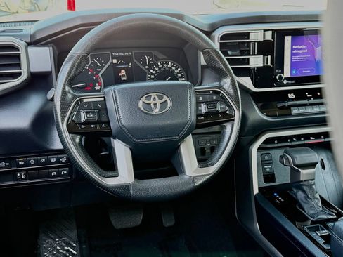 Used 2022 Toyota Tundra SR5 w/ SR5 Convenience Package AWD/4WD image 35