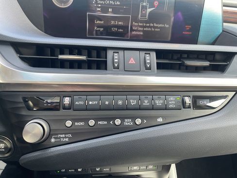 Used 2021 Lexus ES 250 Base image 29