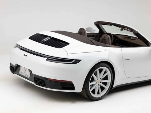 Used 2024 Porsche 911 Carrera image 34