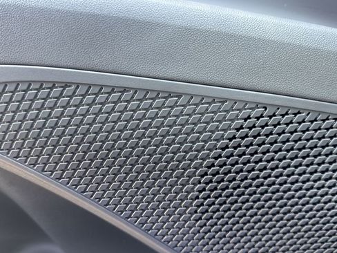 Used 2025 Hyundai Elantra SEL image 26