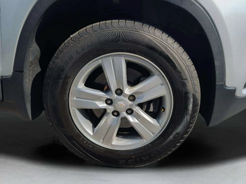 Used 2021 Chevrolet Trax LT AWD/4WD image 40