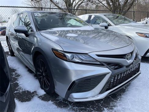 Used 2024 Toyota Camry XSE image 4