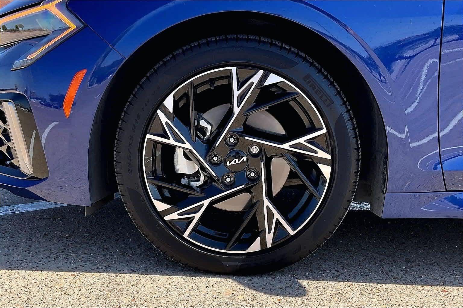 Certified 2025 Kia K5 GT-Line w/ GT-Line Premium Package FWD image 8