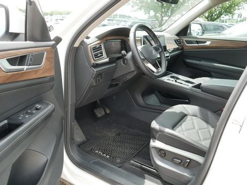 Certified 2024 Volkswagen Atlas SE AWD/4WD image 12