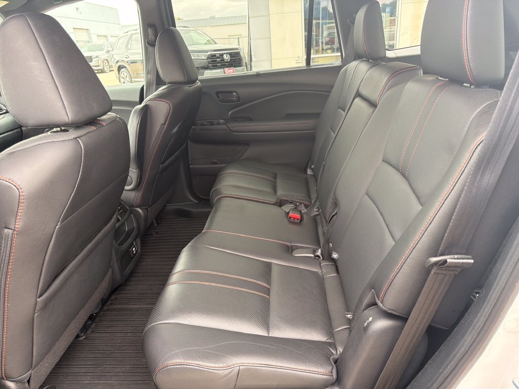 Certified 2023 Honda Passport TrailSport image 27