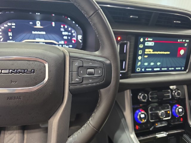 Used 2023 GMC Yukon Denali AWD/4WD image 12